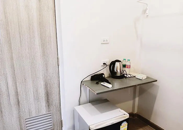 Bob Yaowarat Mrt Dragon Temple Bangkok